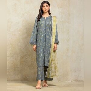 Edenrobe Women's Grey Floral Straight Pants & Kurta Set with Contrast Dupatta XL